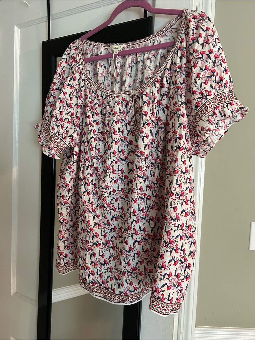 Max Studio London Floral Puff-Sleeve Top